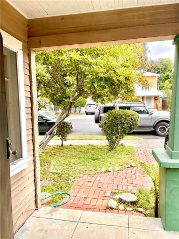 272 Thorne Street, Los Angeles, CA 90042