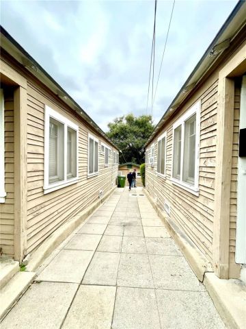 272 Thorne Street, Los Angeles, CA 90042
