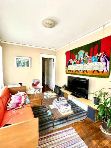 272 Thorne Street, Los Angeles, CA 90042
