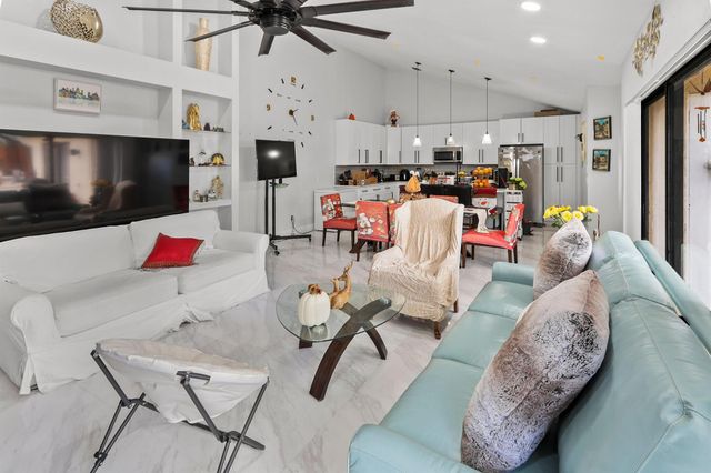 1040 Summit Place Circle A, West Palm Beach, FL 33415