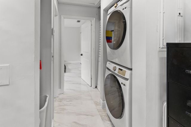 1040 Summit Place Circle A, West Palm Beach, FL 33415