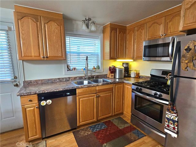 2445 Spring Drive, Running Springs, CA 92382