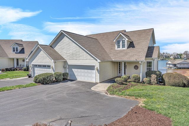 50 Brooke DR, Union Hall, VA 24176