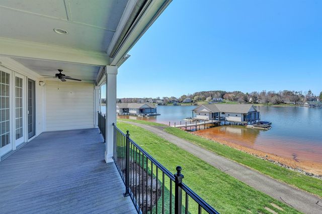 50 Brooke DR, Union Hall, VA 24176