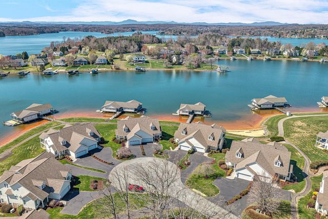 50 Brooke DR, Union Hall, VA 24176