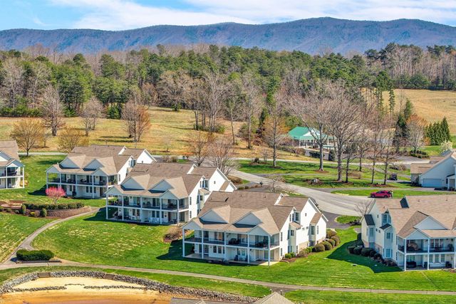 50 Brooke DR, Union Hall, VA 24176