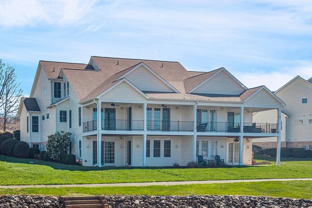 50 Brooke DR, Union Hall, VA 24176