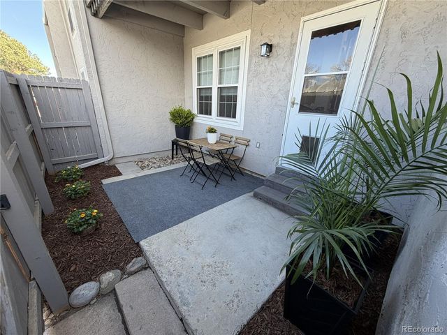 7110 S Gaylord Street L4, Centennial, CO 80122