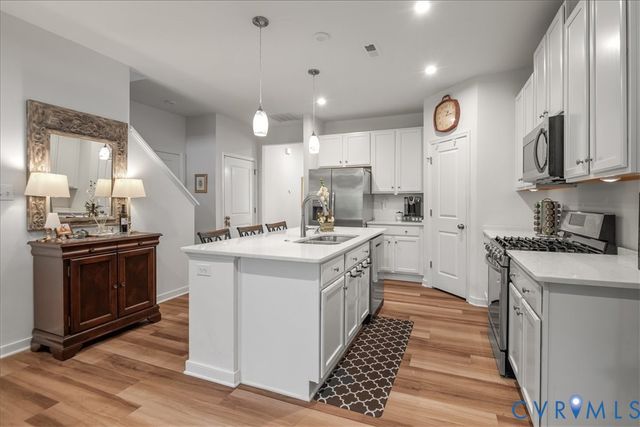 1433 Avondale Woods Dr, Chesterfield, VA 23235