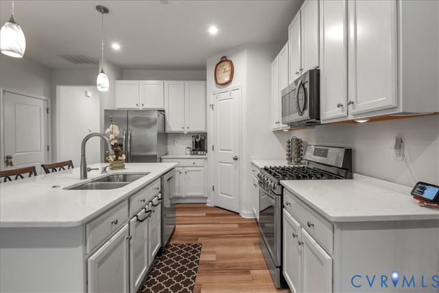 1433 Avondale Woods Dr, Chesterfield, VA 23235