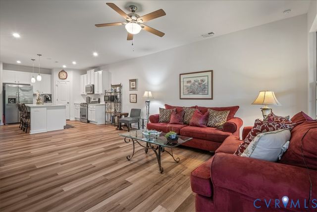1433 Avondale Woods Dr, Chesterfield, VA 23235