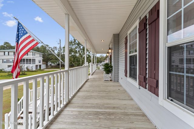 143 Ridgewood Drive, Pass Christian, MS 39571