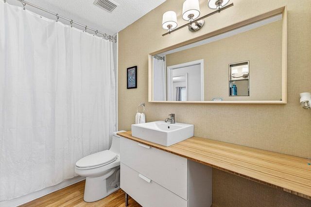 2525 Egret Lake Drive, Greenacres, FL 33413