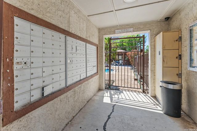 5322 Medical E206, San Antonio, TX 78240