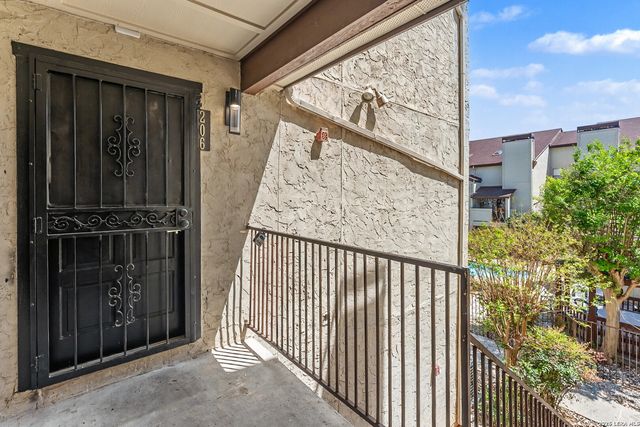 5322 Medical E206, San Antonio, TX 78240