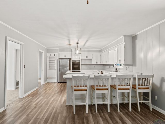 1100 WALKER DR, Daingerfield, TX 75638