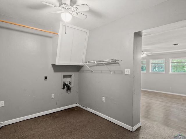 1100 WALKER DR, Daingerfield, TX 75638