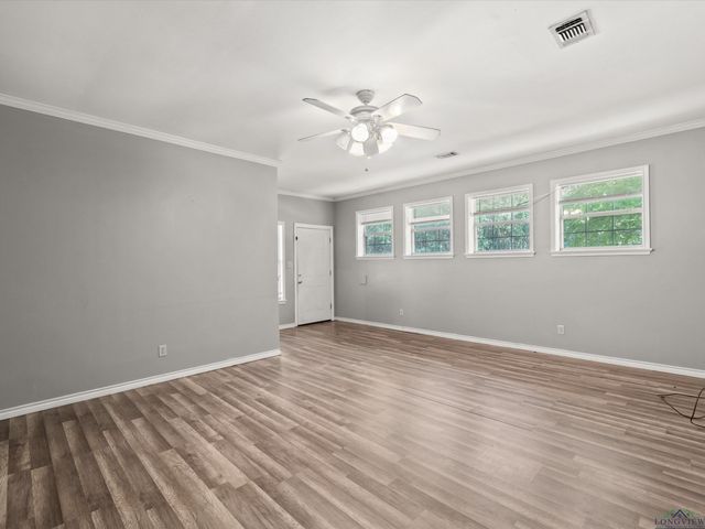 1100 WALKER DR, Daingerfield, TX 75638