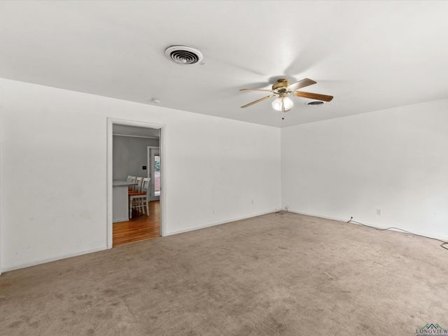 1100 WALKER DR, Daingerfield, TX 75638