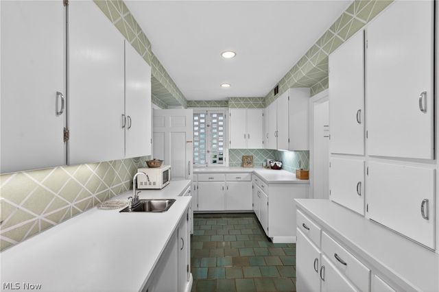 23900 Stanford Road, Shaker Heights, OH 44122
