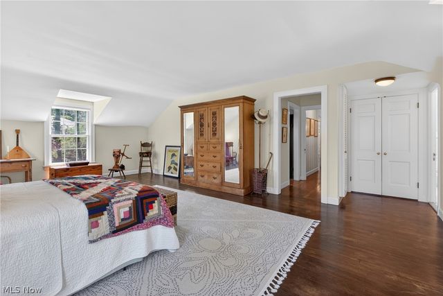 23900 Stanford Road, Shaker Heights, OH 44122