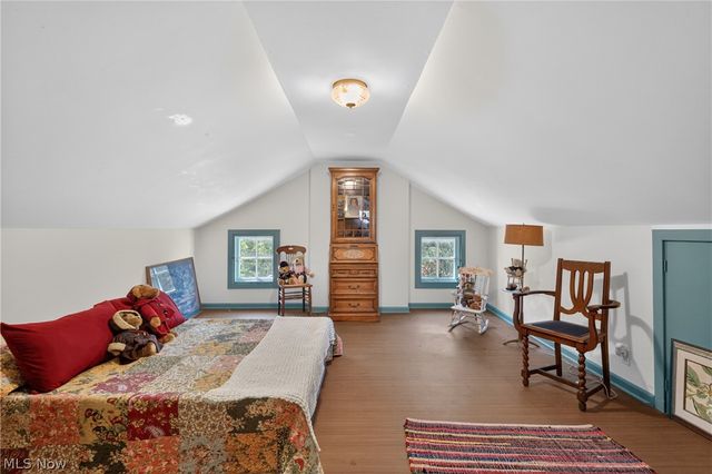 23900 Stanford Road, Shaker Heights, OH 44122