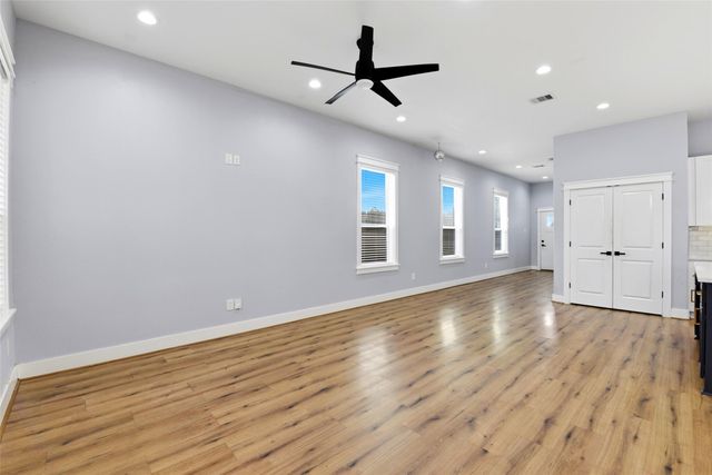 6476 Tc Jester Boulevard, Houston, TX 77091