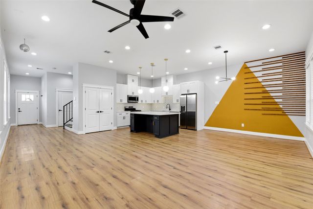 6476 Tc Jester Boulevard, Houston, TX 77091