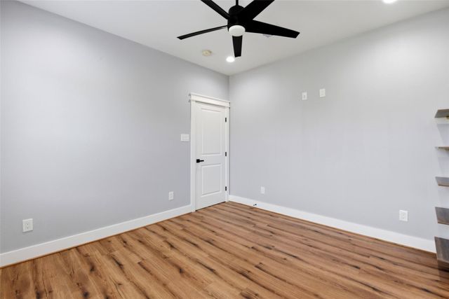6476 Tc Jester Boulevard, Houston, TX 77091