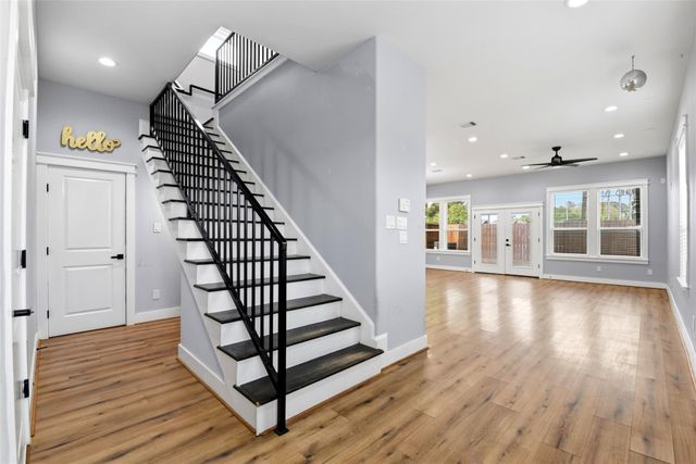 6476 Tc Jester Boulevard, Houston, TX 77091