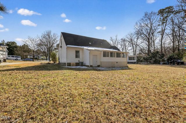 637 Yates Place, Zebulon, NC 27597