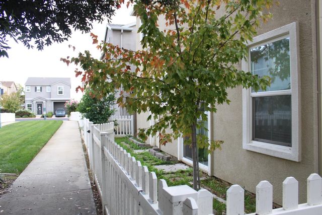 531 Ashwick Loop, Sacramento, CA 95823
