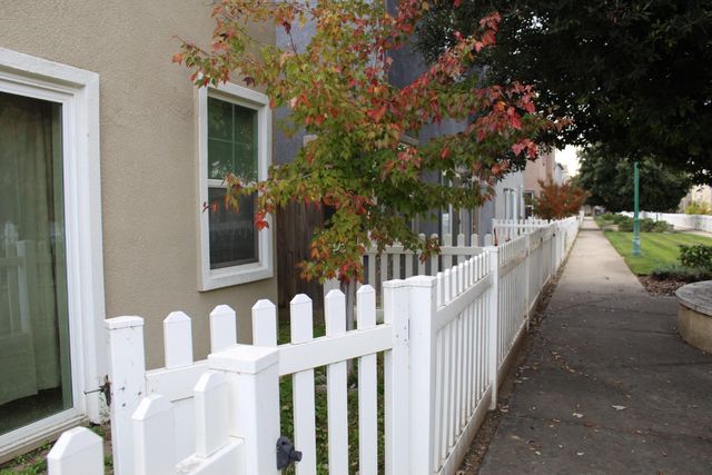 531 Ashwick Loop, Sacramento, CA 95823