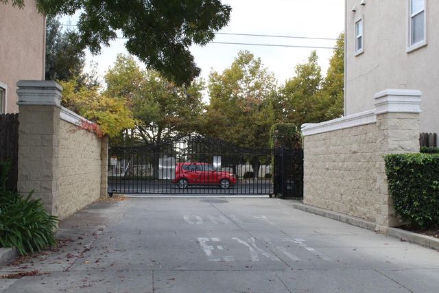 531 Ashwick Loop, Sacramento, CA 95823