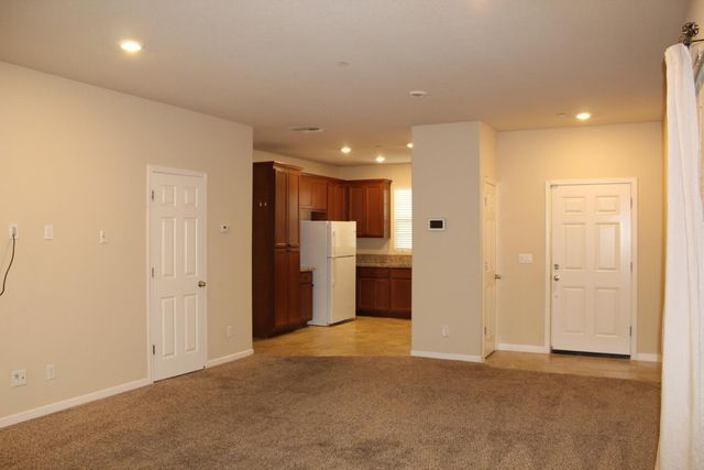 531 Ashwick Loop, Sacramento, CA 95823