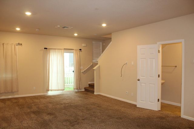 531 Ashwick Loop, Sacramento, CA 95823