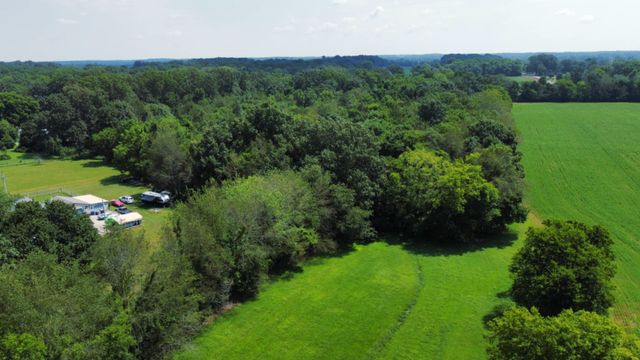 4628 Hwy 31W, Cottontown, TN 37048