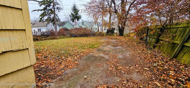 1016 Cleo Street, Lansing, MI 48915