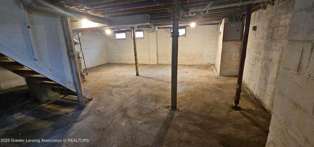 1016 Cleo Street, Lansing, MI 48915