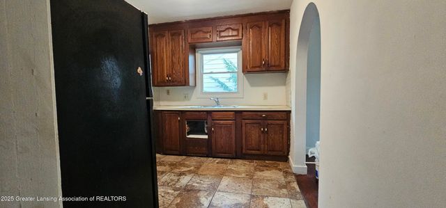 1016 Cleo Street, Lansing, MI 48915