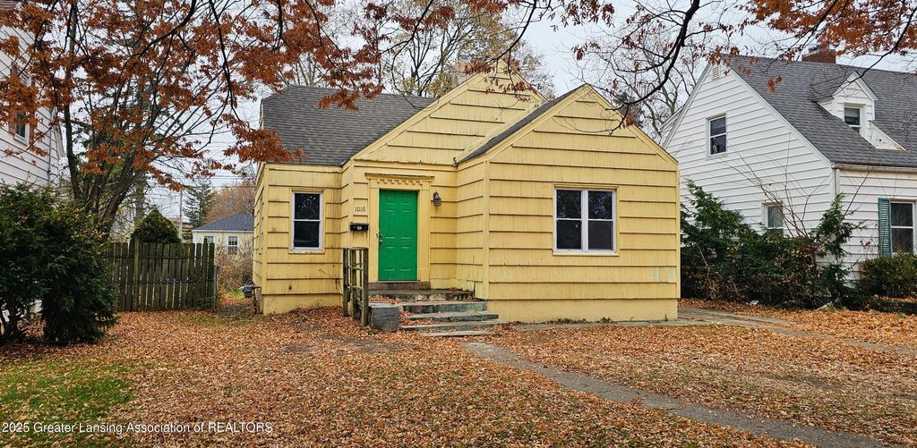 1016 Cleo Street, Lansing, MI 48915