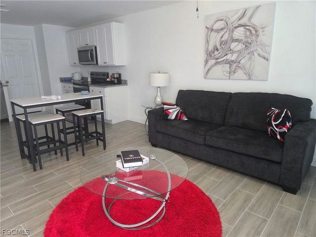 2156 Edison AVE, Fort Myers, FL 33901