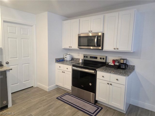 2156 Edison AVE, Fort Myers, FL 33901