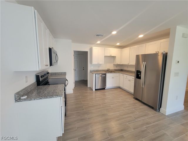 2156 Edison AVE, Fort Myers, FL 33901