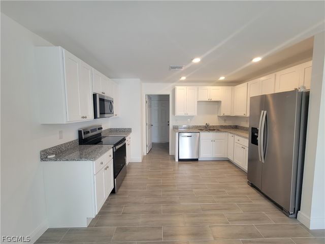 2156 Edison AVE, Fort Myers, FL 33901