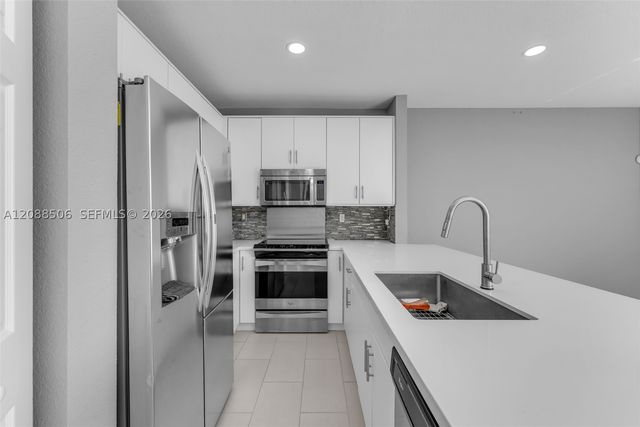 967 NE 42nd Ave, Homestead, FL 33033