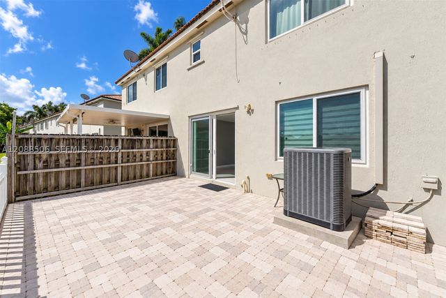 967 NE 42nd Ave, Homestead, FL 33033