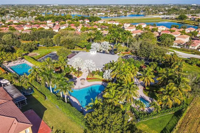 967 NE 42nd Ave, Homestead, FL 33033