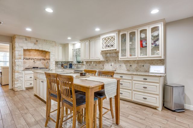 2100 Fm 3048, Cleburne, TX 76031