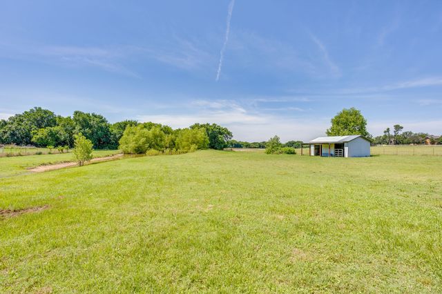 2100 Fm 3048, Cleburne, TX 76031